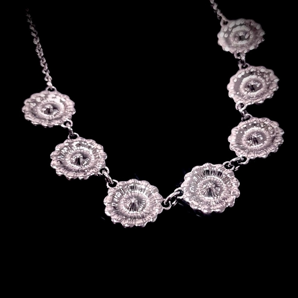 ☃️ NWT Red Rhinestone Necklace - Picture 5 of 10